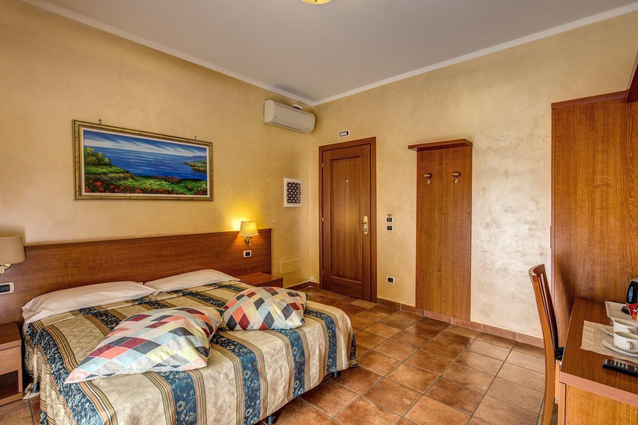 Hotel Maryelen 2 Roma Esterno foto