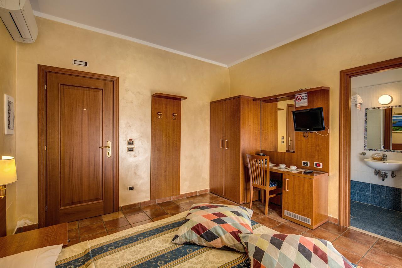 Hotel Maryelen 2 Roma Esterno foto